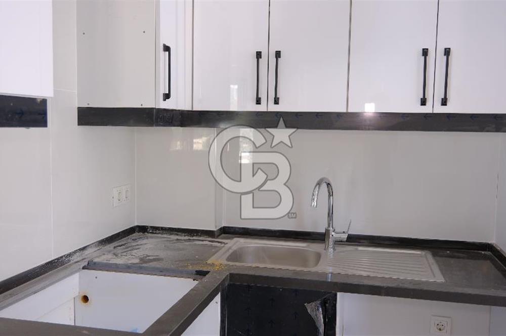 YENİFOÇA OLİVEPARK EVLERİ'NDE HAVUZLU SİTEDE 2+1 SATILIK DAİRE