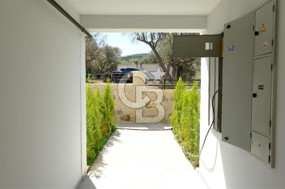 YENİFOÇA OLİVEPARK EVLERİ'NDE HAVUZLU SİTEDE 2+1 SATILIK DAİRE