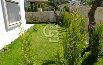 YENİFOÇA OLİVEPARK EVLERİ'NDE HAVUZLU SİTEDE 2+1 SATILIK DAİRE
