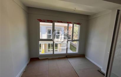 YENİFOÇA OLİVEPARK EVLERİ'NDE HAVUZLU SİTEDE 2+1 SATILIK DAİRE