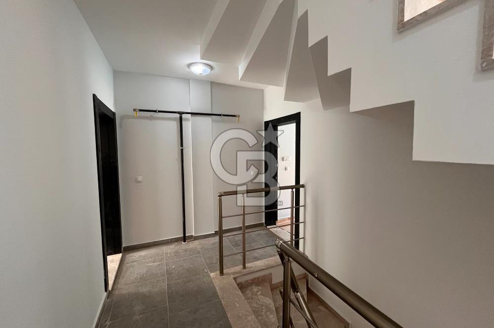YENİFOÇA OLİVEPARK EVLERİ'NDE HAVUZLU SİTEDE 2+1 SATILIK DAİRE