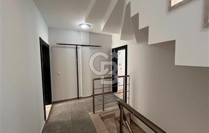 YENİFOÇA OLİVEPARK EVLERİ'NDE HAVUZLU SİTEDE 2+1 SATILIK DAİRE