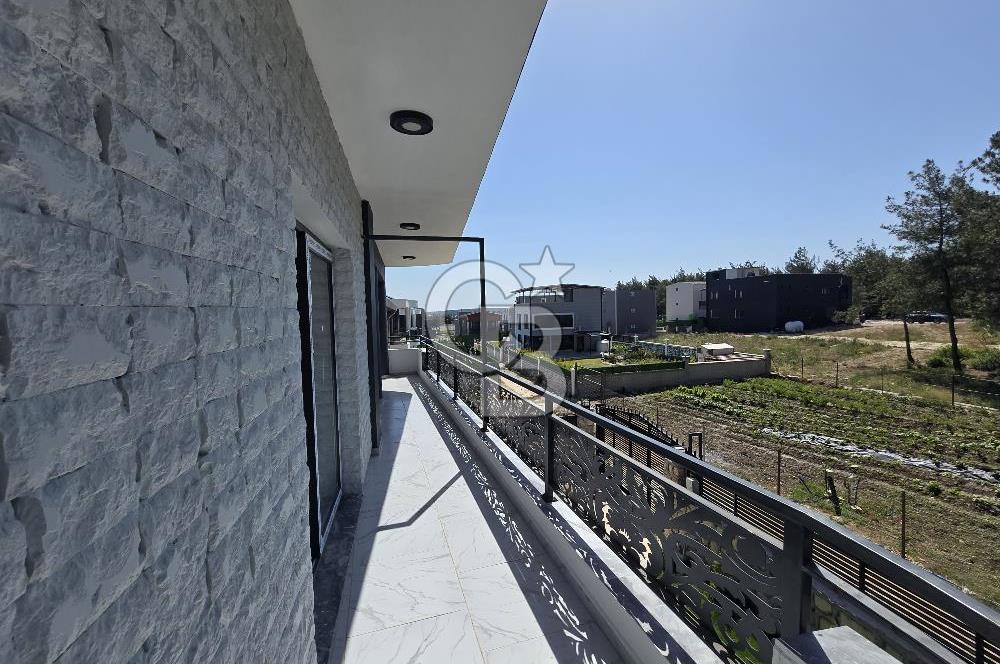 BUCA GÖLET YAKINI SATILIK 4+2 TAM MÜSTAKİL HAVUZLU TRIPLEX VİLLA