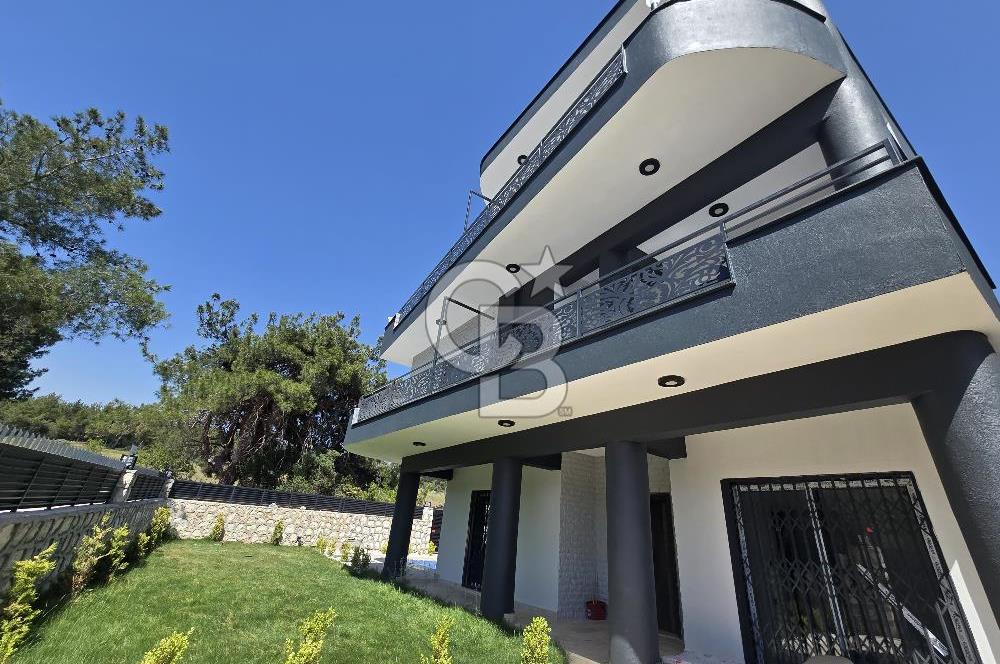 BUCA GÖLET YAKINI SATILIK 4+2 TAM MÜSTAKİL HAVUZLU TRIPLEX VİLLA