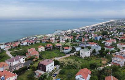 Karaburunda 593 m² Arsa İçinde Deniz Manzaralı 3 Katlı Bina.