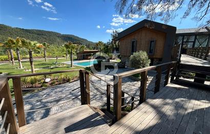 Menderes Yenikōy de 10 Dönüm Arsa İçinde Rüya gibi Villa CB-PH