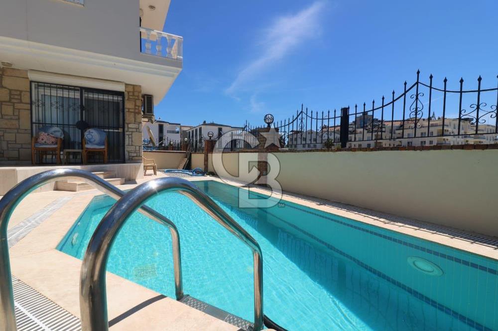 Didim çamlıkta satılık 3+1 villa havuzlu site 