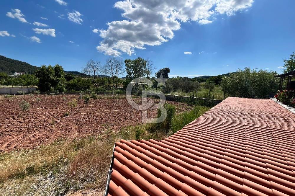 Menderes Yenikōy de 10 Dönüm Arsa İçinde Rüya gibi Villa CB-PH