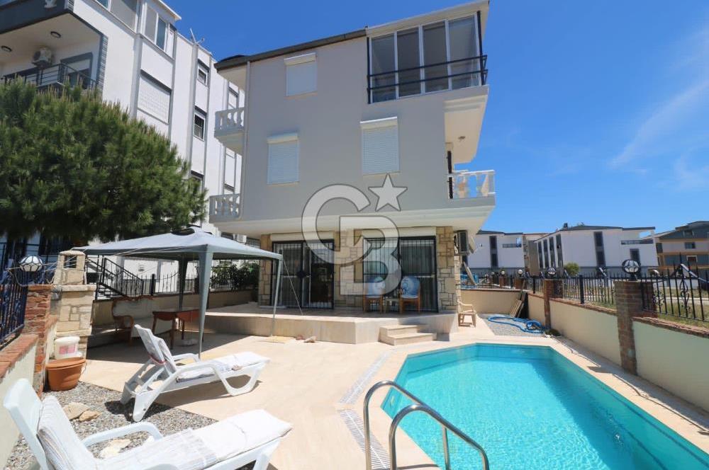 Didim çamlıkta satılık 3+1 villa havuzlu site 