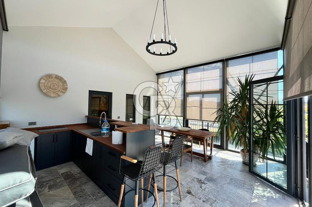Menderes Yenikōy de 10 Dönüm Arsa İçinde Rüya gibi Villa CB-PH
