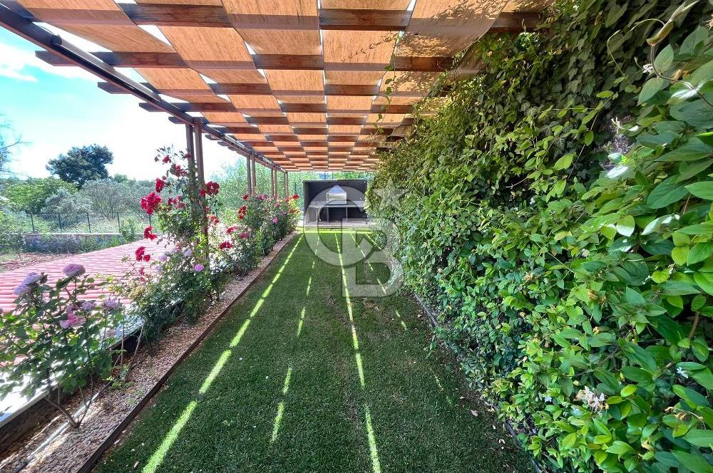 Menderes Yenikōy de 10 Dönüm Arsa İçinde Rüya gibi Villa CB-PH