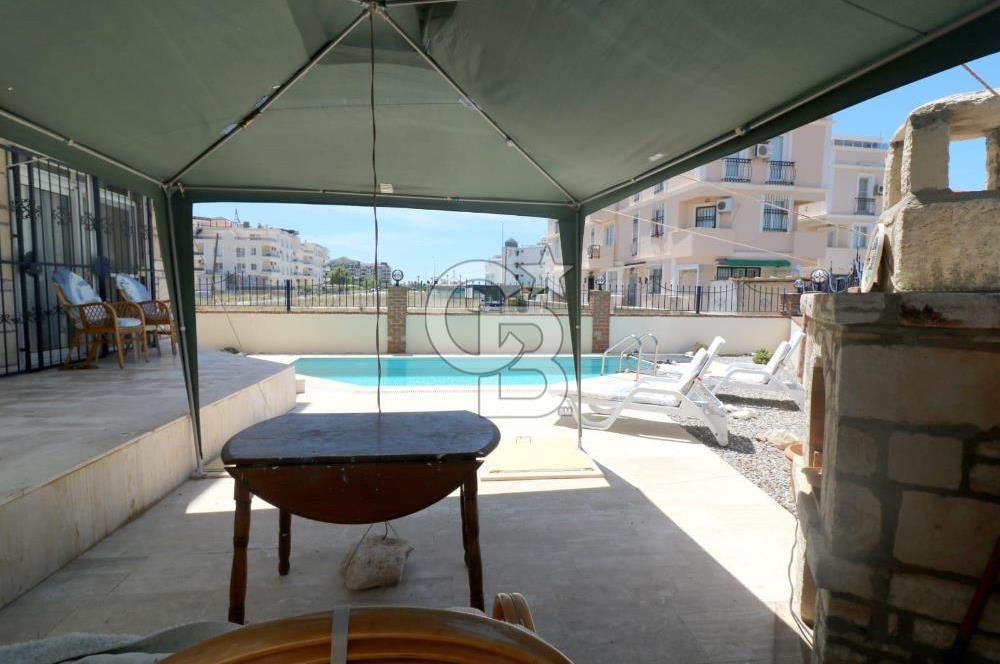 Didim çamlıkta satılık 3+1 villa havuzlu site 