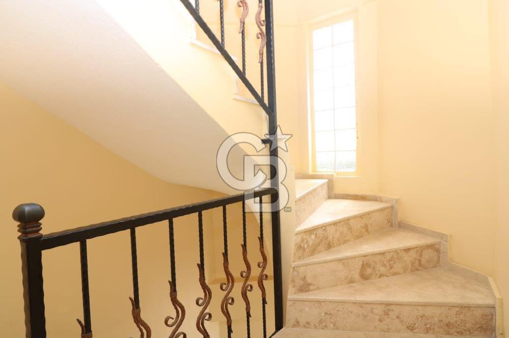 Didim çamlıkta satılık 3+1 villa havuzlu site 