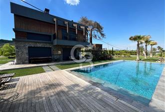 Menderes Yenikōy de 10 Dönüm Arsa İçinde Rüya gibi Villa CB-PH