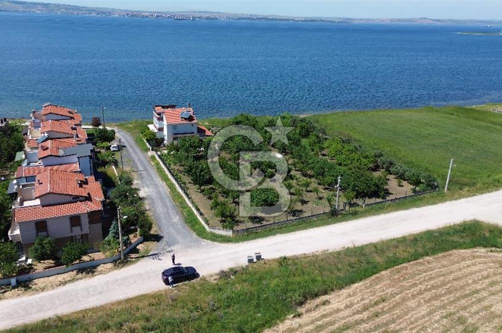 ÇANAKKALE LAPSEKİ ÇARDAK’TA BOĞAZ MANZARALI SATILIK ARSA