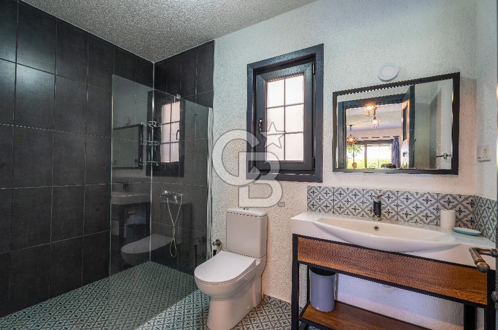 Akyarlar Kalekent Sitesi'nde Yenilenmiş 4+1 Villa