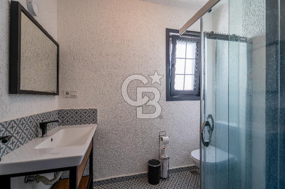 Akyarlar Kalekent Sitesi'nde Yenilenmiş 4+1 Villa