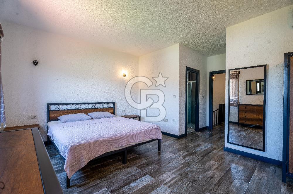 Akyarlar Kalekent Sitesi'nde Yenilenmiş 4+1 Villa