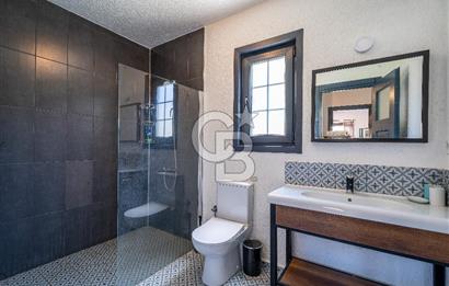Akyarlar Kalekent Sitesi'nde Yenilenmiş 4+1 Villa