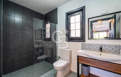 Akyarlar Kalekent Sitesi'nde Yenilenmiş 4+1 Villa