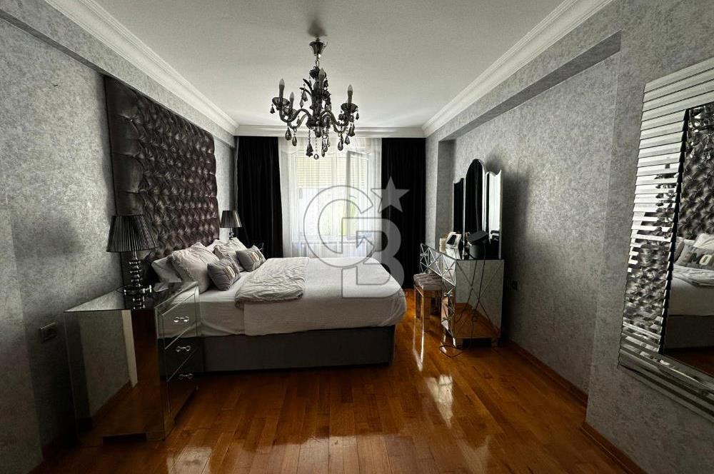 BEYLİKDÜZÜ/ VİLLA GARDEN SİTESİNDE 3 KATLI TRİPLEX DAİRE