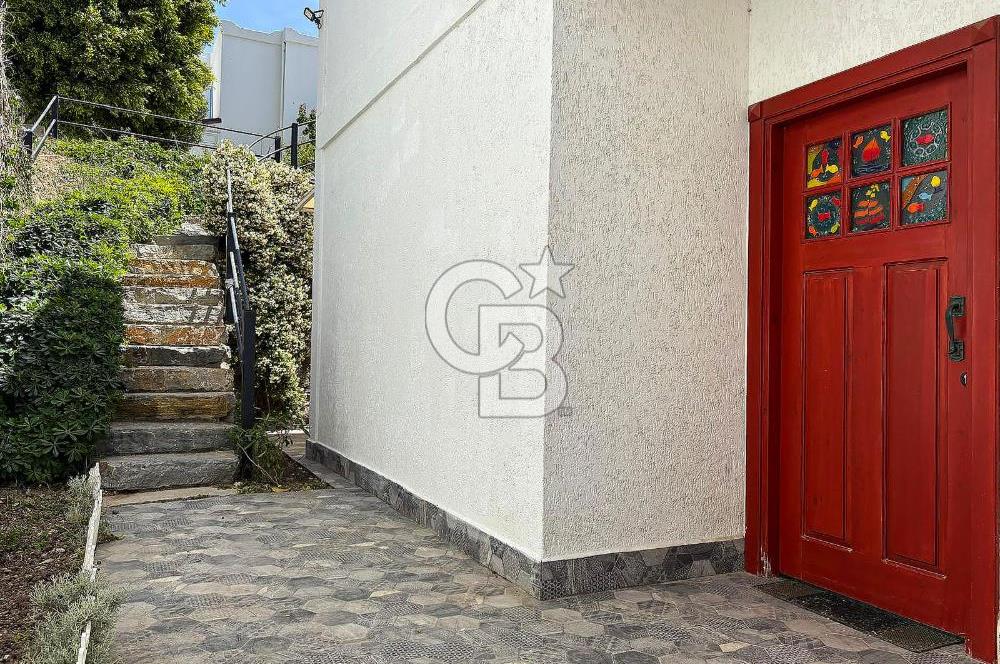 Akyarlar Kalekent Sitesi'nde Yenilenmiş 4+1 Villa