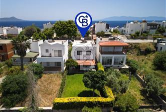 Akyarlar Kalekent Sitesi'nde Yenilenmiş 4+1 Villa