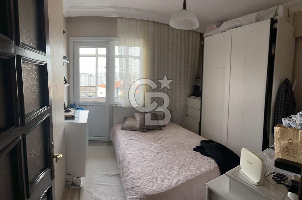 Sefaköy Teyfik Bey Mahallesinde İçi Yapılı Satılık Daire