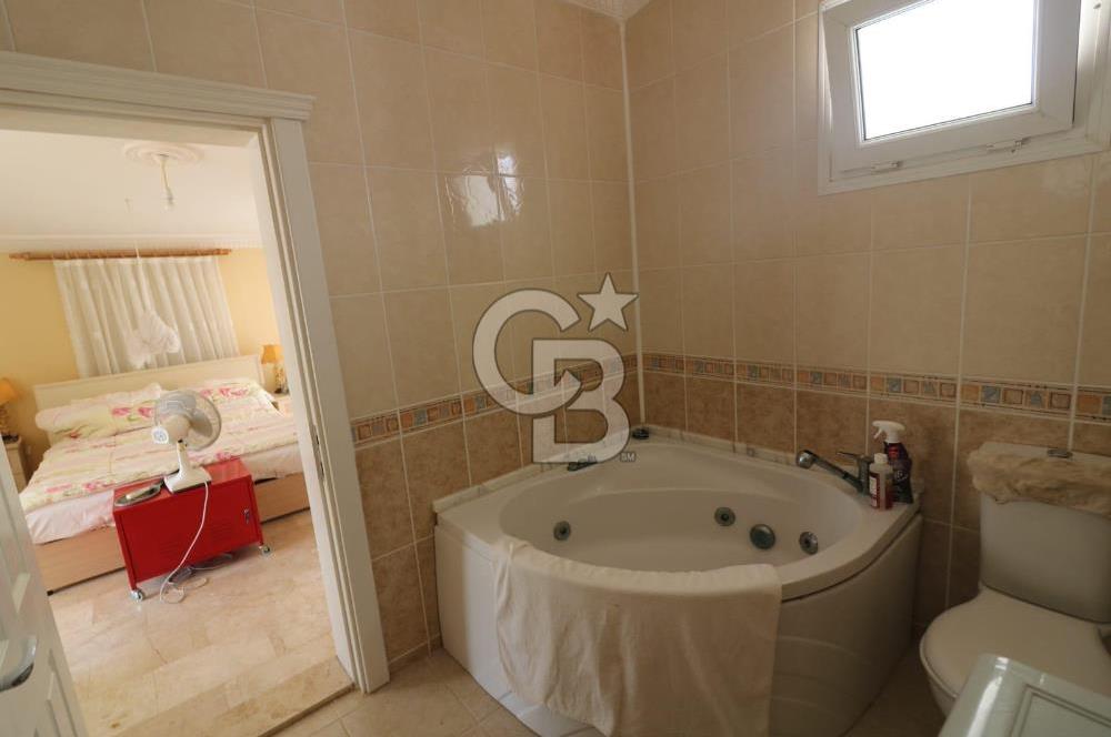 Didim çamlıkta satılık 3+1 villa havuzlu site 