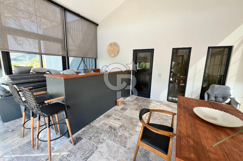 Menderes Yenikōy de 10 Dönüm Arsa İçinde Rüya gibi Villa CB-PH