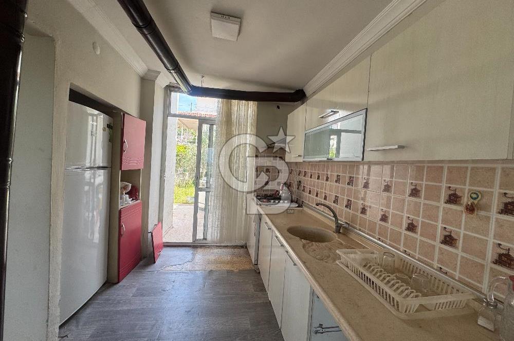 ÇEŞME ILDIR BORNOVALILAR SİTESİNDE  DENİZE 200 METRE SATILIK VİLLA