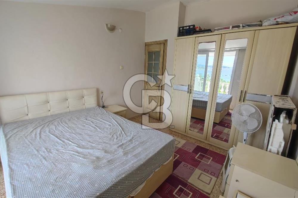 ÇEŞME ILDIR BORNOVALILAR SİTESİNDE  DENİZE 200 METRE SATILIK VİLLA