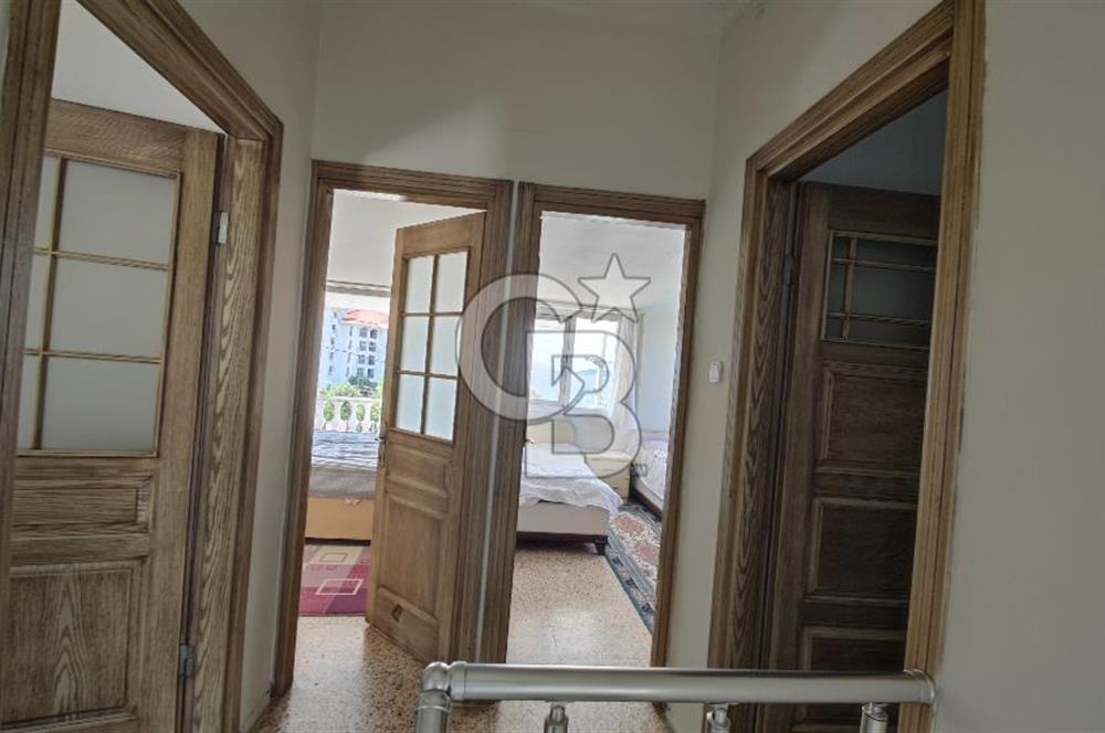 ÇEŞME ILDIR BORNOVALILAR SİTESİNDE  DENİZE 200 METRE SATILIK VİLLA