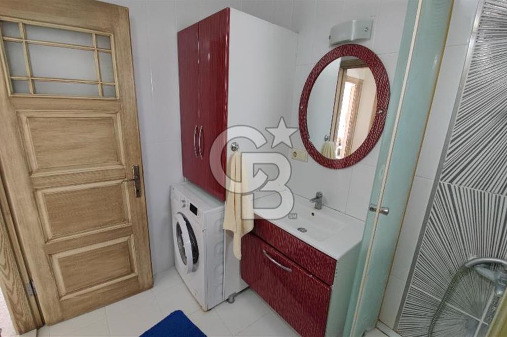 ÇEŞME ILDIR BORNOVALILAR SİTESİNDE  DENİZE 200 METRE SATILIK VİLLA