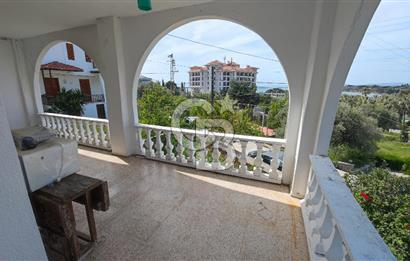 ÇEŞME ILDIR BORNOVALILAR SİTESİNDE  DENİZE 200 METRE SATILIK VİLLA