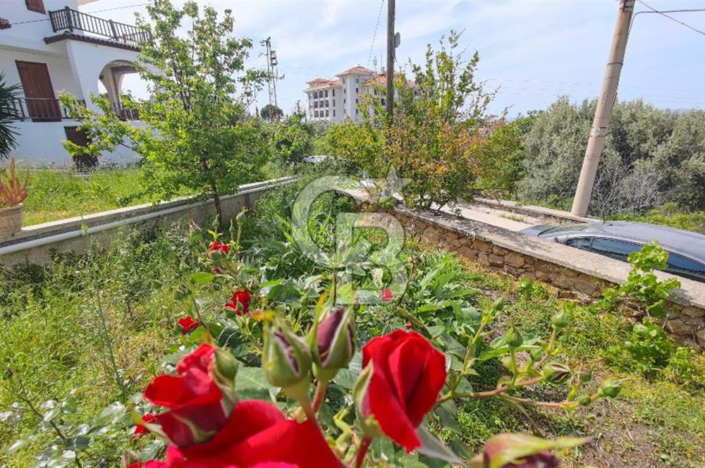 ÇEŞME ILDIR BORNOVALILAR SİTESİNDE  DENİZE 200 METRE SATILIK VİLLA