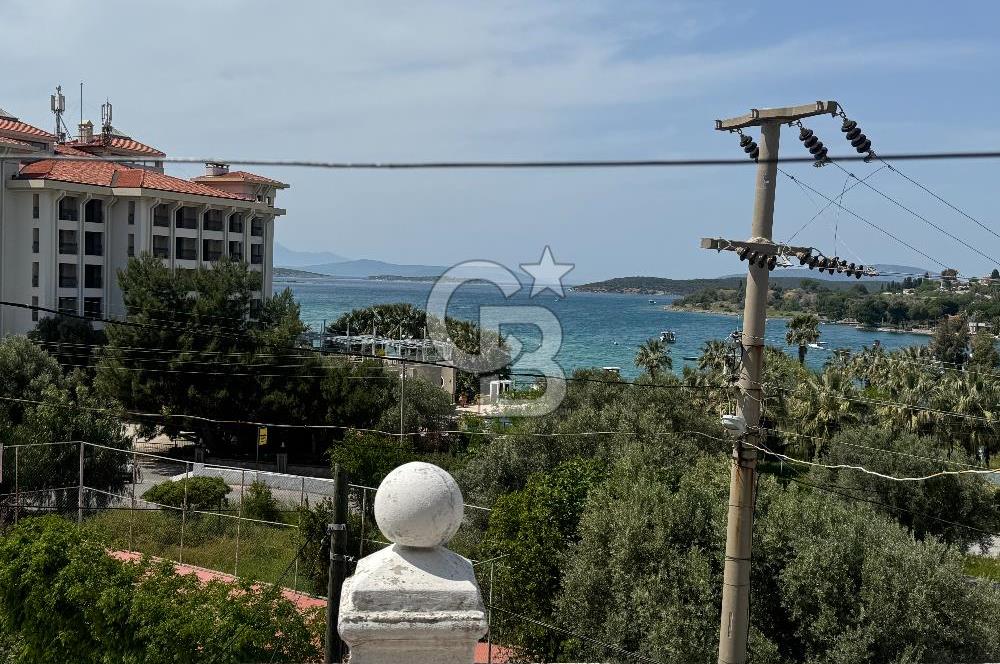 ÇEŞME ILDIR BORNOVALILAR SİTESİNDE  DENİZE 200 METRE SATILIK VİLLA