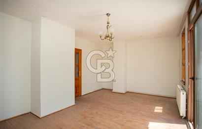 Yenifoça'da Satılık Denize Sıfır 4+1 Villa