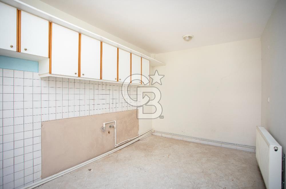 Yenifoça'da Satılık Denize Sıfır 4+1 Villa