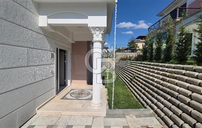 SAPANCA ÜNLÜCE'DE GÖL MANZARALI SİTE İÇİ SATILIK 4+1 VİLLA