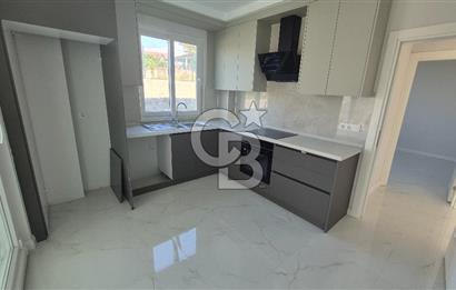 SAPANCA ÜNLÜCE'DE GÖL MANZARALI SİTE İÇİ SATILIK 4+1 VİLLA