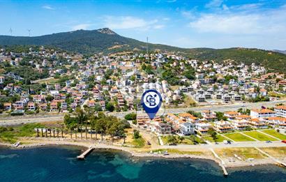 Yenifoça'da Satılık Denize Sıfır 4+1 Villa