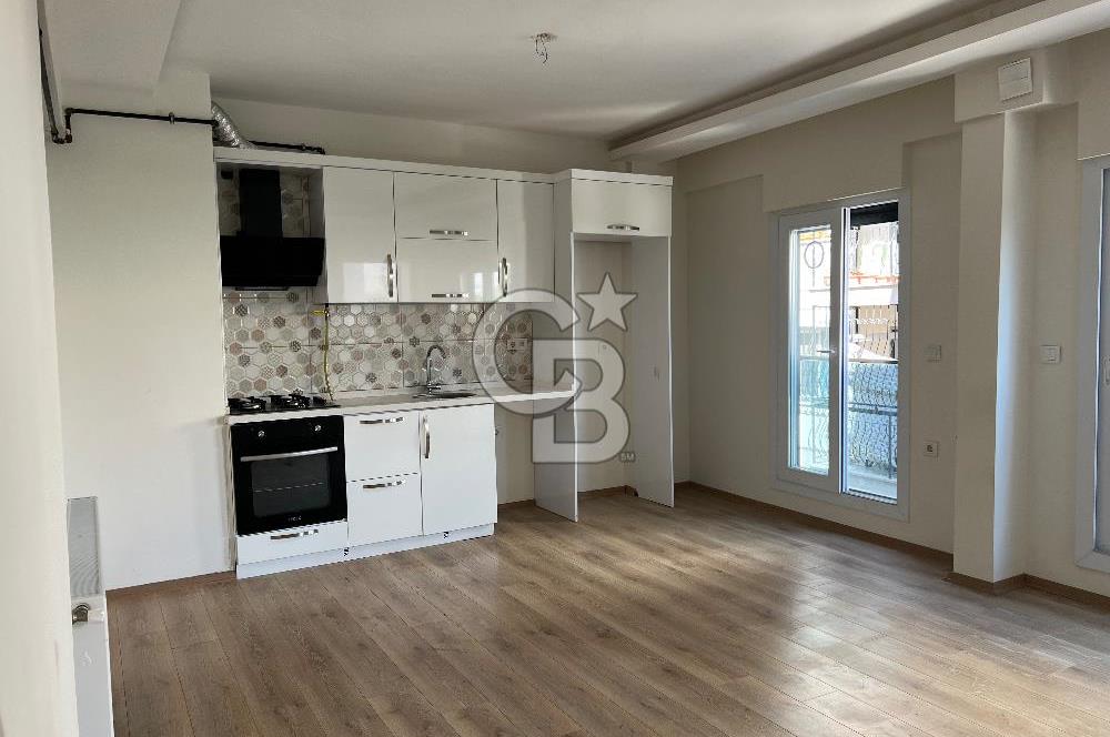 Karşıyaka Sahile Yürüme Mesafesinde Satılık 2+1 Daire