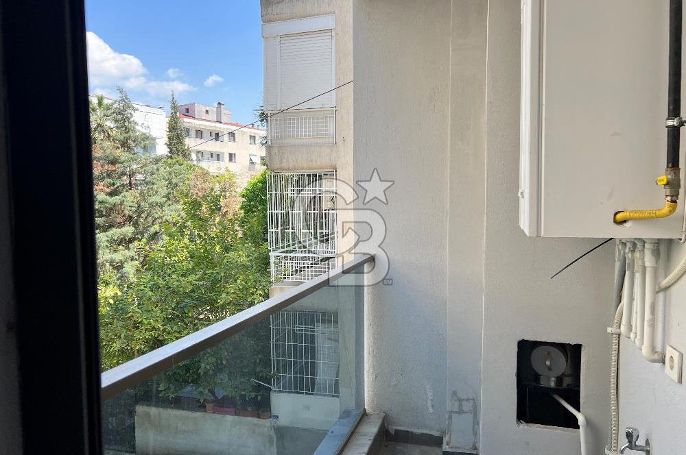 Karşıyaka Sahile Yürüme Mesafesinde Satılık 2+1 Daire