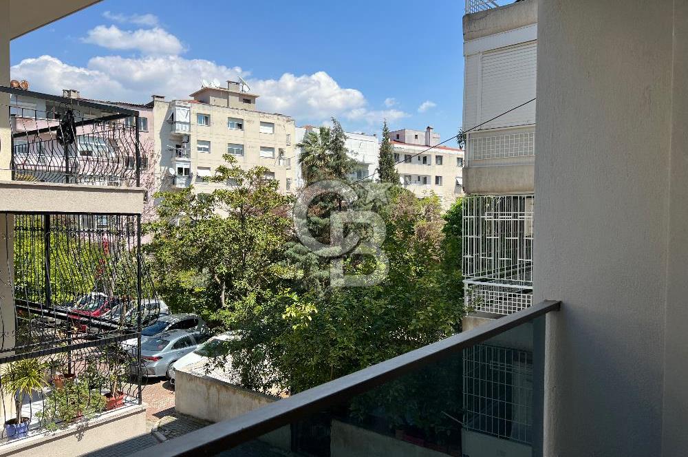Karşıyaka Sahile Yürüme Mesafesinde Satılık 2+1 Daire