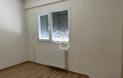 Karşıyaka Sahile Yürüme Mesafesinde Satılık 2+1 Daire
