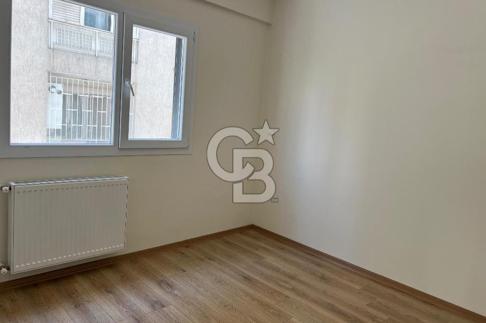 Karşıyaka Sahile Yürüme Mesafesinde Satılık 2+1 Daire