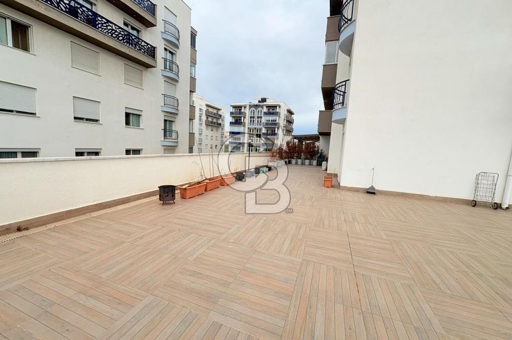 ÇANAKKALE MERKEZ’DE 60 METRELİK YOL ÜZERİNDE, SIRÇA KÖŞKLER SİTESİNDE LÜKS EŞYALI KİRALIK 2+1 DAİRE