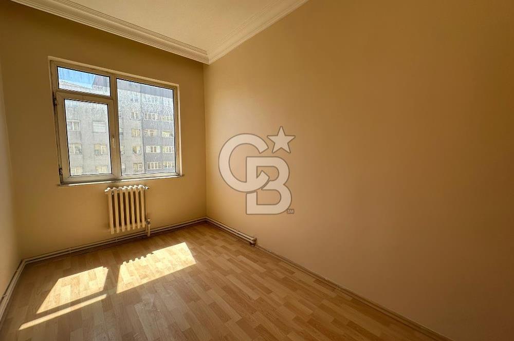 BEYLİKDÜZÜ METROBÜSE 2 DAKİKA SİTE İÇERİSİ 3+1 KİRALIK DAİRE