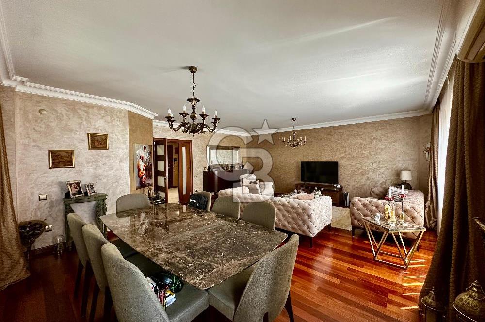 ACIBADEM ÇAMLIK SİTESİNDE BAKIMLI 4+1 SATILIK DAİRE